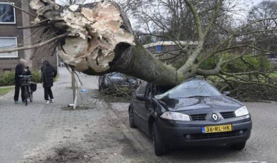 Hà Lan: Bão lớn hoành hành khiến giao thông bị tê liệt