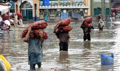 Pakistan: Gần 200 người chết và bị thương do mưa lũ