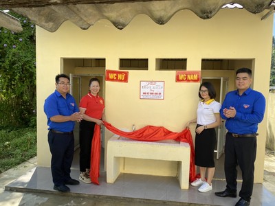 Lào Cai: Khánh thành 20 công trình nhà vệ sinh trường học cho em