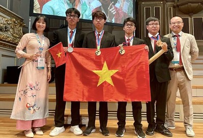Việt Nam giành 3 huy chương Vàng tại Olympic Hóa học quốc tế 2023