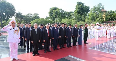 Lãnh đạo Đảng, Nhà nước tưởng niệm các anh hùng liệt sĩ và vào Lăng viếng Chủ tịch Hồ Chí Minh