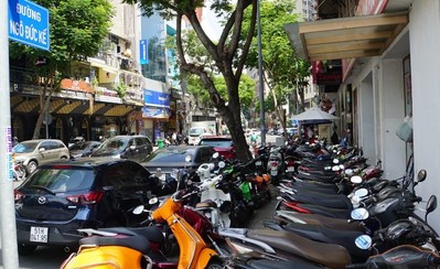 TP Hồ Chí Minh: Thu phí sử dụng tạm thời lòng đường, hè phố từ 1/9/2023