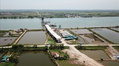 Toàn cảnh cầu vượt sông Đáy, kết nối giao thương hai tỉnh Nam Định - Ninh Bình