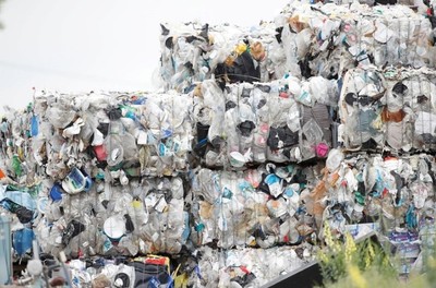 Sản xuất nhựa chiếm 13% tổng lượng carbon toàn cầu vào năm 2050