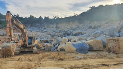 Phú Yên: Mỏ đá ốp lát Kim Sơn khai thác “nhầm tọa độ” 22 năm?
