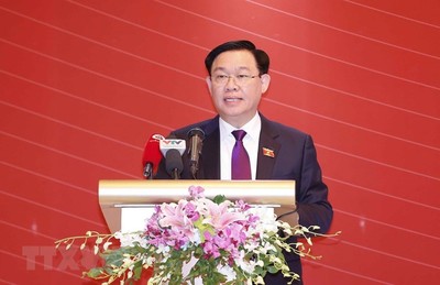 Chủ tịch Quốc hội Vương Đình Huệ phát biểu tại Diễn đàn Chính sách Đối ngoại Việt Nam-Indonesia