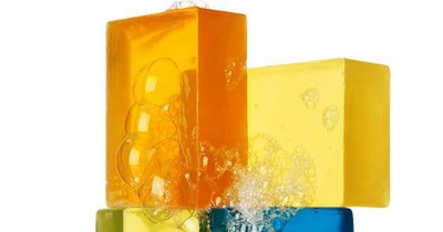 Khoa học biến nhựa không thể tái chế thành xà phòng