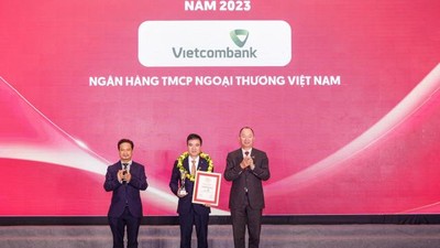 Vietcombank được bình chọn là ngân hàng uy tín nhất, công ty đại chúng uy tín và hiệu quả nhất