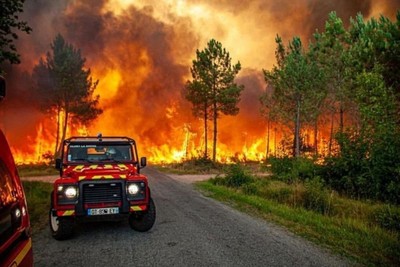 Pháp: Cháy rừng khiến hơn 3.000 người phải sơ tán khẩn cấp