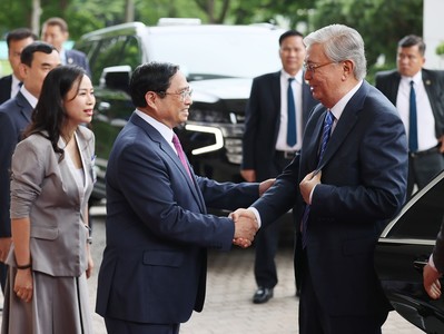 Thủ tướng Phạm Minh Chính tiếp Tổng thống Cộng hòa Kazakhstan Kassym-Jomart Tokayev