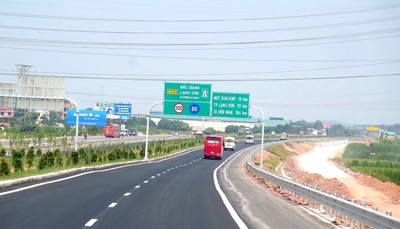 Bộ GTVT yêu cầu sớm hoàn thiện hệ thống đường gom cao tốc Hà Nội - Bắc Ninh