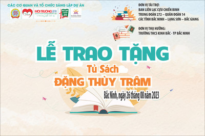 Trao tặng tủ sách Đặng Thùy Trâm đầu tiên cho Trường THCS Kinh Bắc (Bắc Ninh)