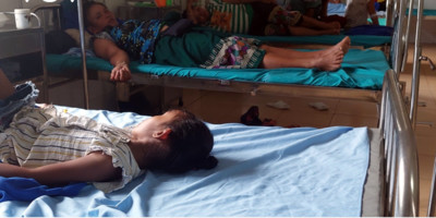 Điện Biên: 20 người nhập viện cấp cứu nghi do uống nước nhiễm thuốc diệt cỏ