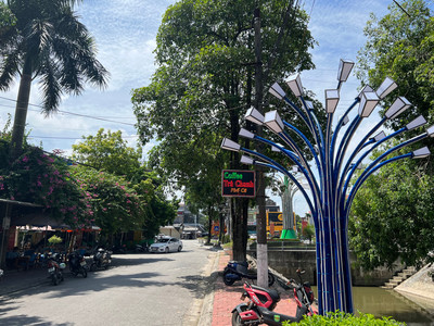 Thị trấn Thanh Miện lắp đặt hệ thống đèn trang trí từ kinh phí xã hội hóa