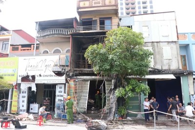 Bắc Ninh: Cháy cửa hàng tạp hóa khiến 2 bố con tử vong, nhiều tài sản bị thiêu rụi
