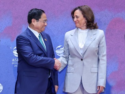 Thủ tướng Phạm Minh Chính gặp Phó tổng thống Mỹ