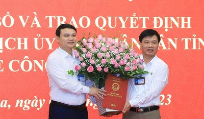 Ông Trần Bình Minh giữ chức Chánh Văn phòng UBND tỉnh Sơn La