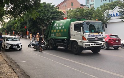 Nghệ An: Tài xế mở cửa ô tô bất cẩn khiến cô gái bị xe tải đâm tử vong