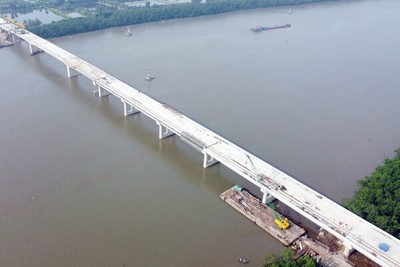 Toàn cảnh cầu Sông Chanh 3 đang xây dựng ở Quảng Ninh