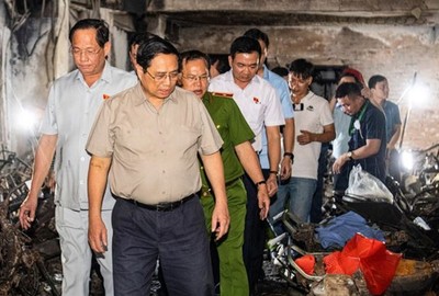 Thủ tướng Phạm Minh Chính thị sát hiện trường vụ cháy chung cư mini tại Hà Nội