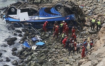 Peru: Tai nạn xe buýt nghiêm trọng, ít nhất 20 người thiệt mạng