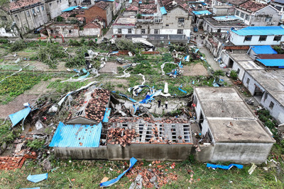 Trung Quốc: Lốc xoáy khiến 10 người thiệt mạng