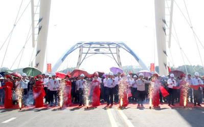 Yên Bái: Khánh thành công trình cầu Giới Phiên