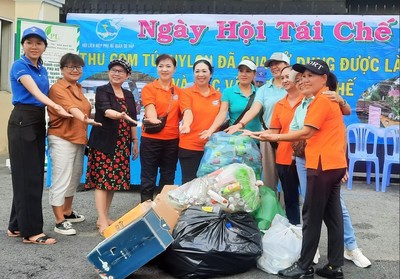 TP.Hồ Chí Minh: Thực hiện chương trình “Đổi rác lấy quà”