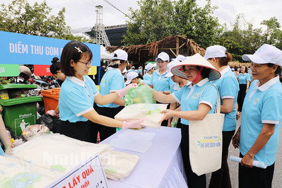Ninh Bình: Tổ chức "Phiên chợ xanh - bảo vệ môi trường nông thôn"