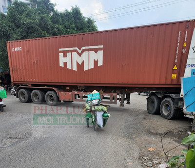 TP.HCM: Xe container, xe quá tải hoành hành!