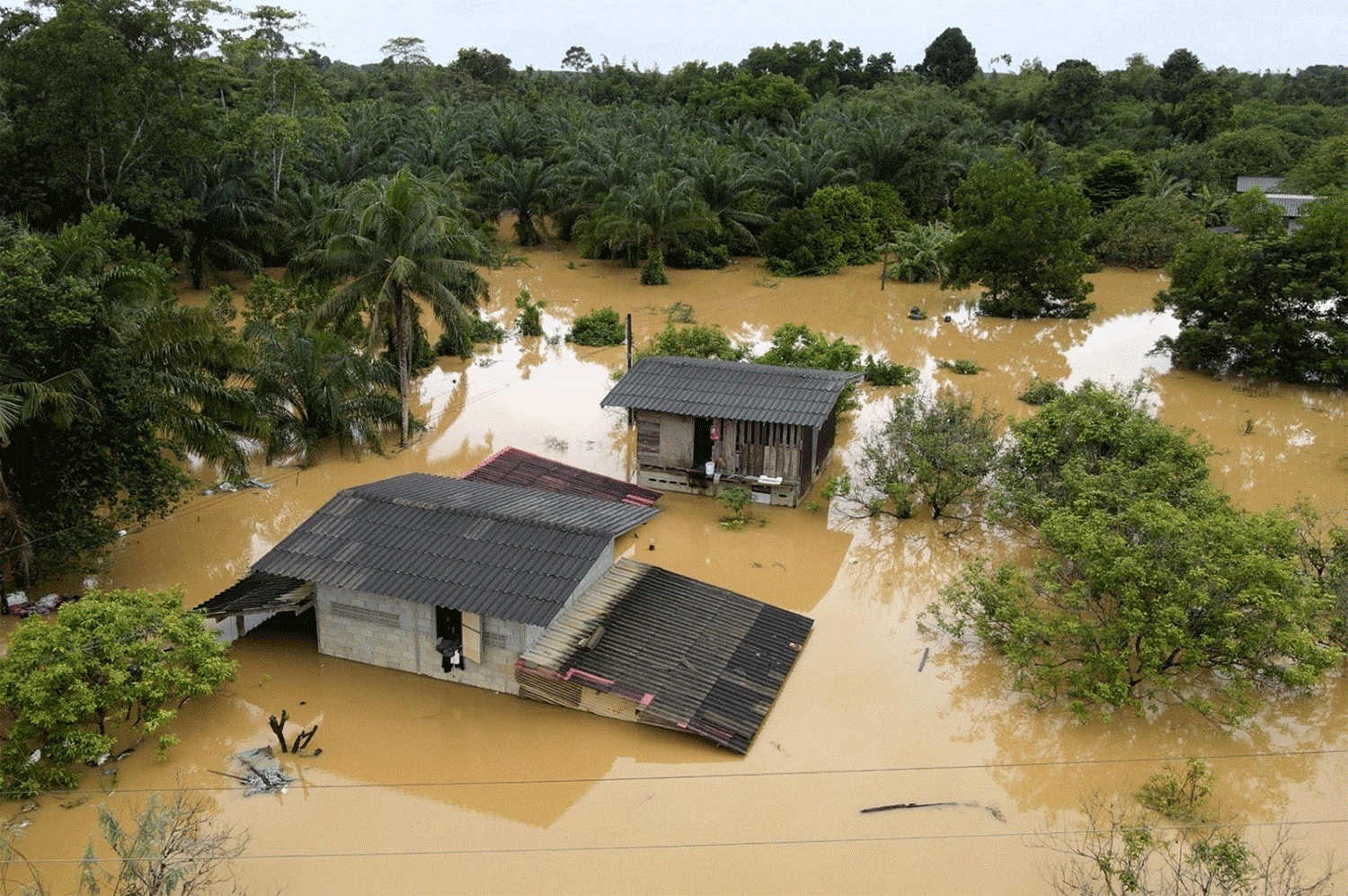 Thái Lan: Sơ tán khẩn cấp người dân tại nhiều khu vực do mưa lũ