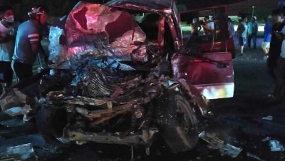 Đà Nẵng: Ô tô con biến dạng sau va chạm xe khách, tài xế tử vong trong cabin