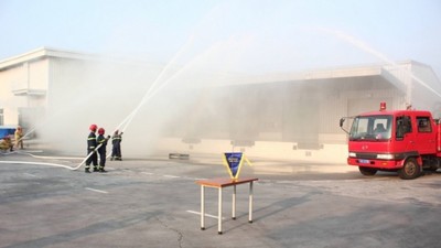 Quảng Ninh: Thực tập phương án chữa cháy tại khu công nghiệp Hải Yên