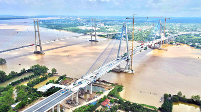 Hợp long Cầu Mỹ Thuận 2 bắc qua sông Tiền