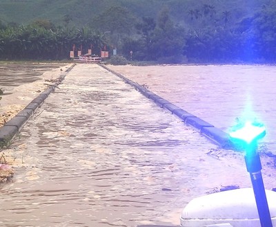Quảng Nam: Mưa lớn nhiều tuyến đường bị ngập sâu, giao thông bị chia cắt