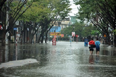 Ngập lụt, sạt lở do mưa, lũ tại các đô thị - Thực trạng và giải pháp