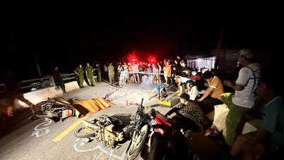 Bình Thuận: Ba xe máy tông liên hoàn khiến 2 người tử vong