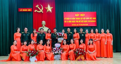 Lữ đoàn Tên lửa 490 – Binh chủng Pháo binh tổ chức gặp mặt chúc mừng Hội phụ nữ của Lữ đoàn