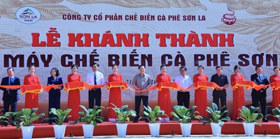 Chủ tịch Quốc hội Vương Đình Huệ dự lễ khánh thành Nhà máy chế biến cà phê Sơn La