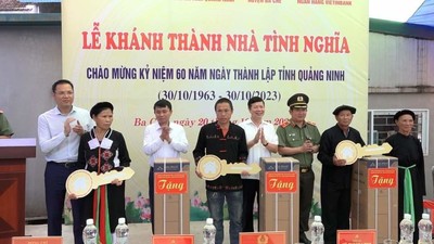 Công an tỉnh Quảng Ninh khánh thành và bàn giao nhà tình nghĩa tại huyện Ba Chẽ