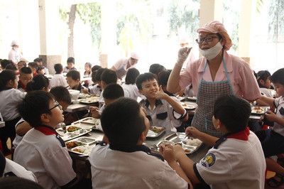 Sóc Trăng: Bảo đảm an toàn thực phẩm tại các trường, lớp tổ chức bữa ăn bán trú