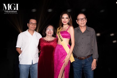 Lê Hoàng Phương hô vang 2 tiếng Việt Nam tự hào trong đêm bán kết Miss Grand International 2023