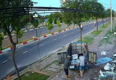 TP.Vũng Tàu: Tài xế điều khiển xe đổ rác bậy bên lề đường