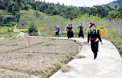 Hội LHPN tỉnh Lào Cai xây dựng môi hình ''Gia đình 5 có, 3 sạch''