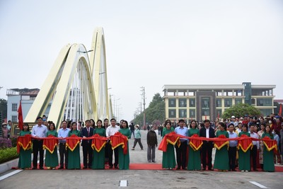 Điện Biên: Thông xe cầu Thanh Bình bắc qua sông Nậm Rốm