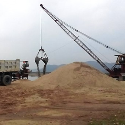 Tạm dừng khai thác một mỏ cát tại Thanh Hoá để làm rõ trách nhiệm
