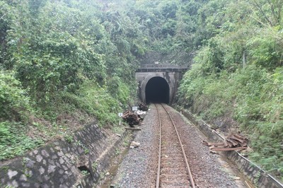 Hầm đường sắt qua Phú Yên bị sạt lở do thi công gia cố hầm