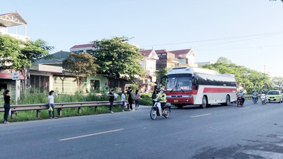 Bắc Giang: Tăng cường kiểm soát dịch vụ xe đưa đón công nhân tại các khu công nghiệp