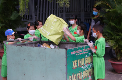 Những “người hùng” thầm lặng góp sức giúp Đà Nẵng xây dựng thành phố môi trường (bài 3)