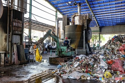 Khám phá nhà máy biến rác thải thành “vàng” của ông chủ người Hà Tĩnh